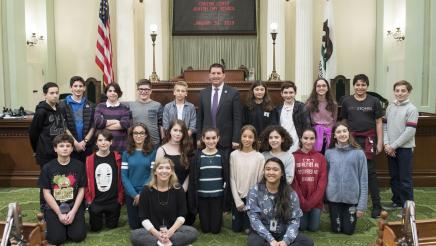 Assemblymember Grayson hosts Contra Costa Jewish Day School on the Assembly Floor