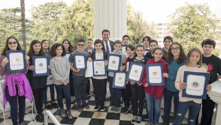 Assemblymember Grayson hosts Contra Costa Jewish Day School on the Assembly Floor